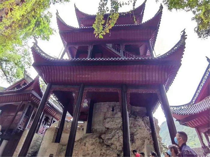 皇冠地下城选关版