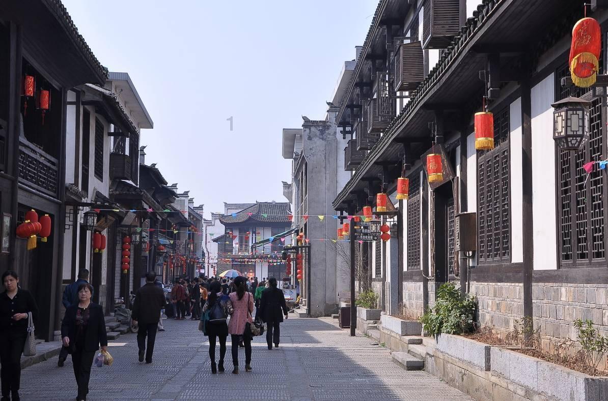 为什么百般的般折磨侮辱他还是以往如旧的关心？游戏画面